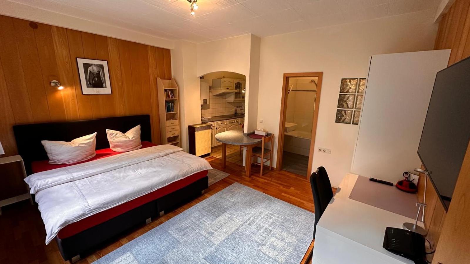 Haus Pia Executive Apartments Friedrichshafen Luaran gambar